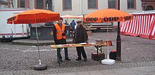 [3] Infostand einer Partei