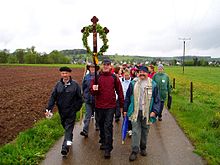 [1] Wallfahrer aus Kaarst-Büttgen auf der Wallfahrt durch die Eifel nach Trier