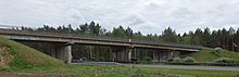 [1] eine Autobahnbrücke