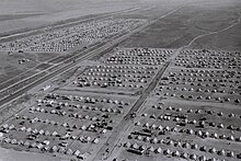 [1] Lager für Flüchtlinge im Rayon Beyləqan, Aserbaidschan; Aufnahme von Ilgar Jafarov aus dem Jahr 1996