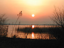 [1] Sonnenaufgang am Biwasee, Japan