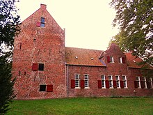 [1] ein Steinhaus in Ostfriesland