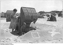 [3] eine Burg am Strand