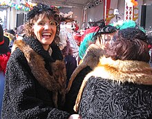 [2] die Frauen übernehmen an Weiberfastnacht die Macht