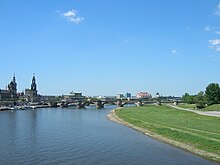 [1] Elbe in der Dresdner Innenstadt