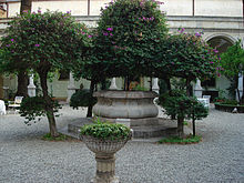 [1] Brunnen eines früheren Klosters auf Sizilien