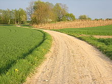 [1] ein Feldweg