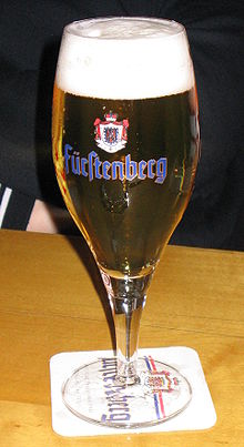 [2] eine Tulpe voll Bier (Pils);
Aufnahme von Benutzer Flominator am 3. Mai 2006