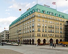 [1] das Luxushotel "Adlon" in Berlin