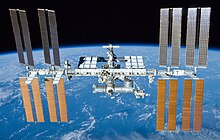 [1] Solarmodule versorgen die ISS mit Strom.