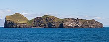 [1] eine isländische Insel von der Wasserperspektive