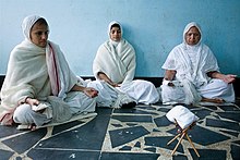 [1] Personen bei der Meditation