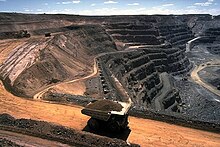 [2] eine Grube, in der Kohle abgebaut wird