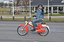 [1] Mopedfahrer