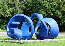 [1] Skulpturen (hier: „Blaue Spirale“ von Louis Constantin) sind Kunst