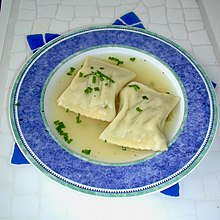 [1] zwei Maultaschen in der Brühe