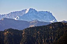 [1] Ammergebirge mit der Zugspitze in Bayern