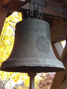 [1] Glocke von 1694 in Poppenreuth (Fürth)