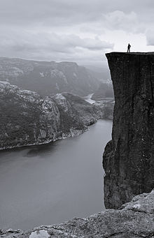 [4] der Preikestolen, eine Kanzel in Norwegen