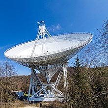 [1] Das Radioteleskop Effelsberg ist ein wichtiges Instrument für die Astrophysik