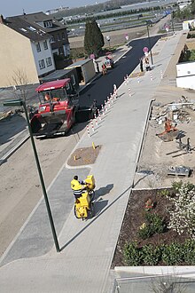 [1] Straßenbau in der Fertigstellungsphase