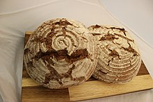 [2] zwei runde Brote