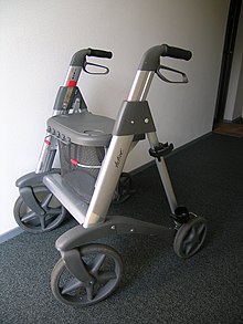 [1] ein Rollator