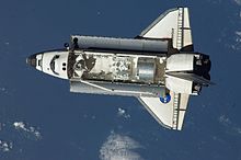 [1] das Shuttle Endeavour kurz vor dem Docken an der ISS