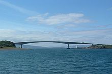 [1] Die Skye-Bridge verbindet die Insel Skye mit dem schottischen Festland