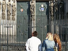 [1] Bronzene Tür der Südfassade des Kölner Doms