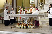 [1] Altar in einer katholischen Kirche