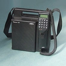 [1] ein altes Mobiltelefon