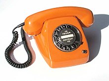 [1] Telefon mit Wählscheibe