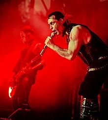 [1] der Bassist Till Lindemann