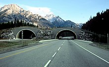 [1] eine Schnellstraße in Kanada