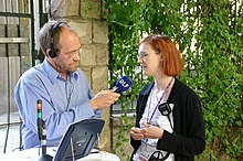 [1] Interview für das Radio