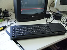 [1] Rechenknecht: Sinclair QL mit Monitor